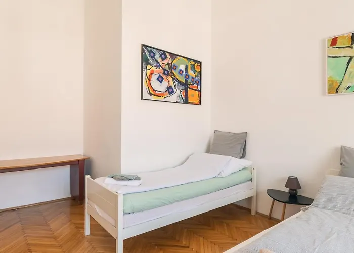 Apartament Sunny, Airy, Artsy & Authentic Loft With Balcony *